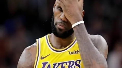 男篮全能前锋光芒四射：全场正负值+33冠绝全队，日本队遭遇四记盖帽重创